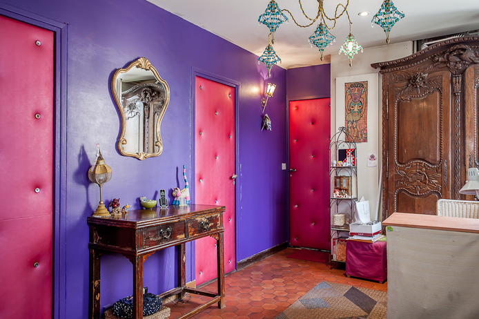 8 Paris apartment - Stephanie's Fountain - Bright, funky interior designer's family loft