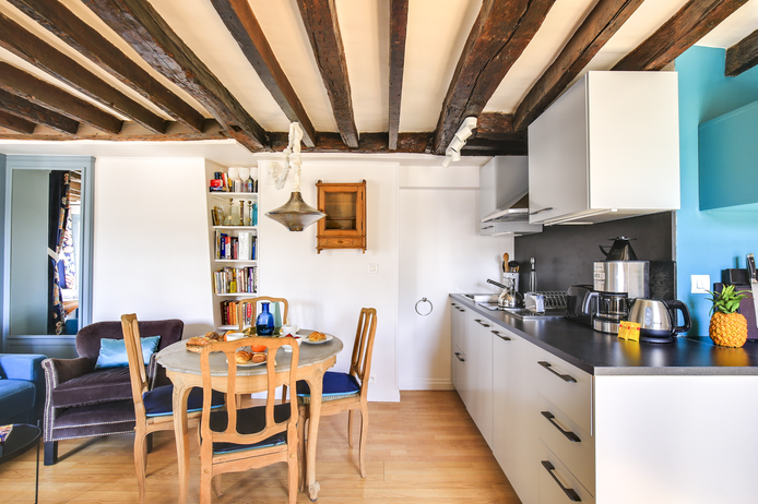 Paris apartment - "Le Charles V" Long-Term Rental