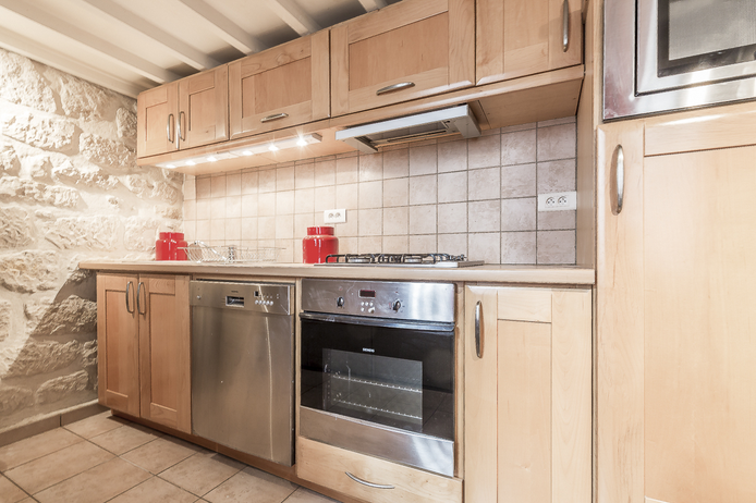 Paris apartment - "La Sainte Catherine" in the heart of the Marais. Long-Term Rental