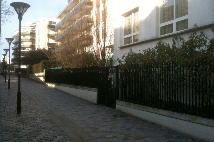 Paris apartment - Spacious & sunny, bohemian style, quiet village atmosphere