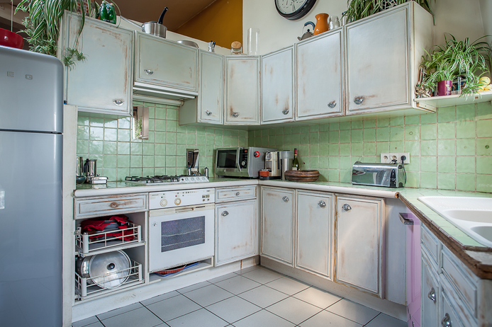 6 Paris apartment - Stephanie's Fountain - Bright, funky interior designer's family loft