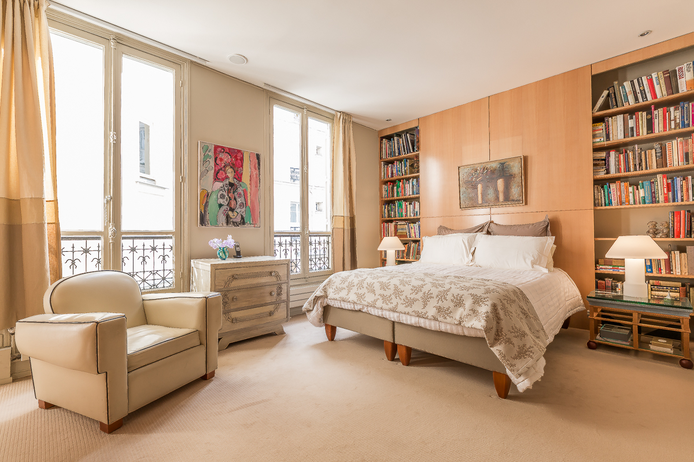 Paris apartment - "Les Beaux-Arts"