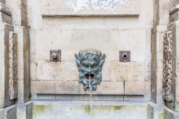Paris apartment - "La Sainte Catherine" in the heart of the Marais. Long-Term Rental
