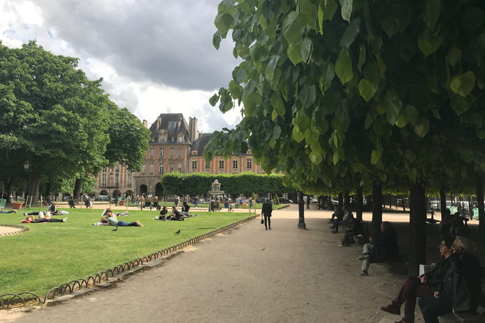 Paris apartment - "La Sainte Catherine" in the heart of the Marais. Long-Term Rental