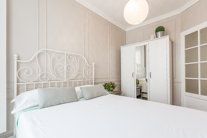 Paris apartment - "L'Etoile du 7ème" Long-Term Rental