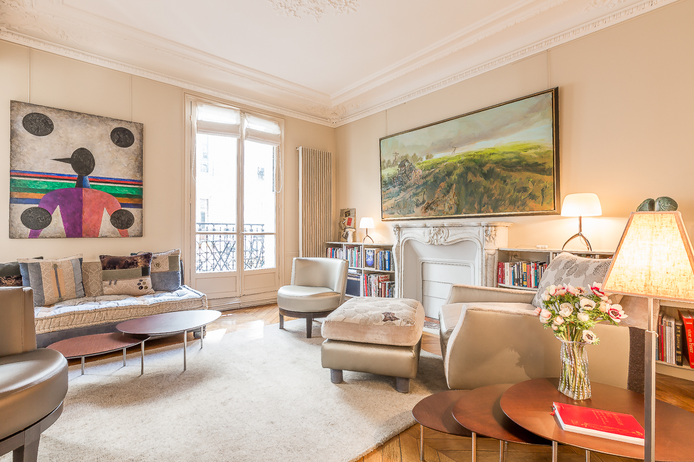 Paris apartment - "Les Beaux-Arts"