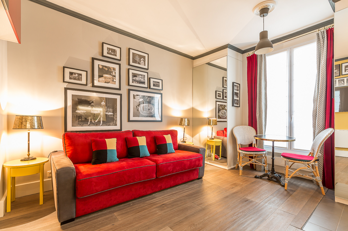 Paris apartment - "Le Petit Saint-Germain"- Long-Term Rental, One Month or More