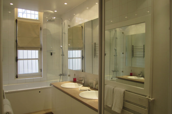 Paris apartment - La Greneta - bright, two bedrooms in the trendy Montorgueil neighborhood
