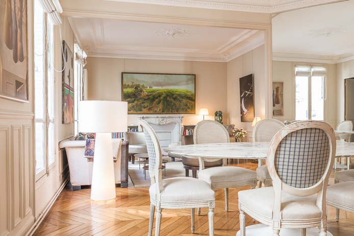 Paris apartment - "Les Beaux-Arts"