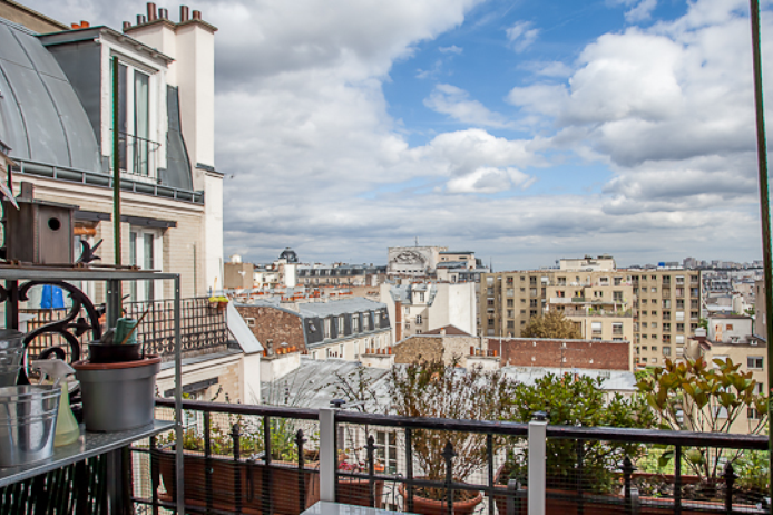 11 Paris apartment - Le Nodier - A Sacré View