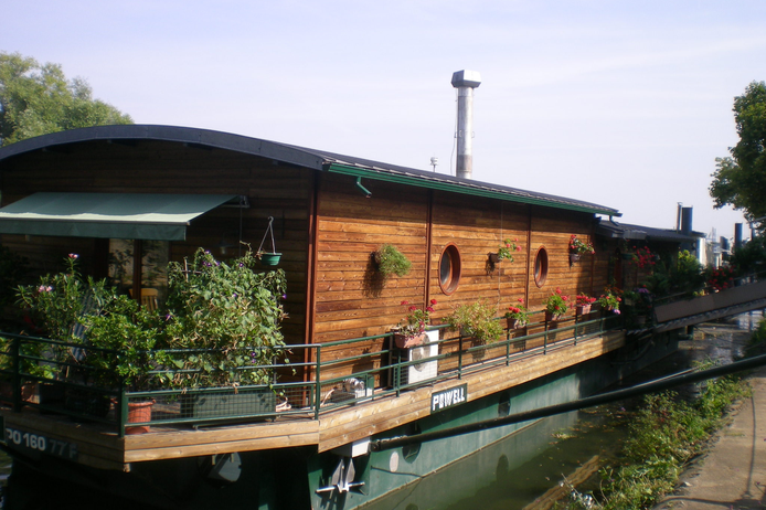 8 Paris apartment - The Powell Houseboat