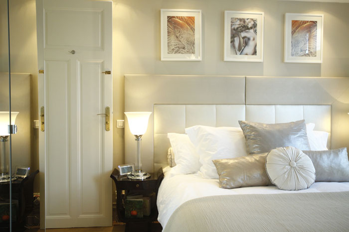 Sleeping Area Paris apartment - "Le Beaubourg" Long-Term Rental