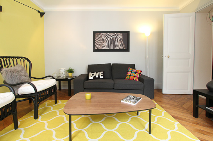 Living room Paris apartment - "Le Saint-Michel" - a stylish, modern 2bedroom flat