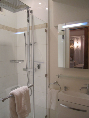 Paris apartment - La Greneta - bright, two bedrooms in the trendy Montorgueil neighborhood