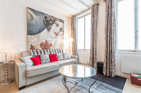 Paris apartment - "Le Bien Illuminé" - bright, artistic one-bedroom - rue Volta