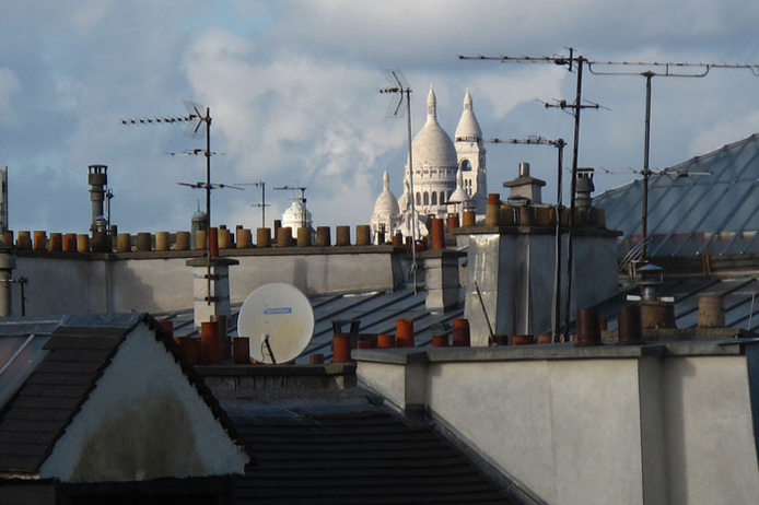View Paris apartment - "Le Beaubourg" Long-Term Rental