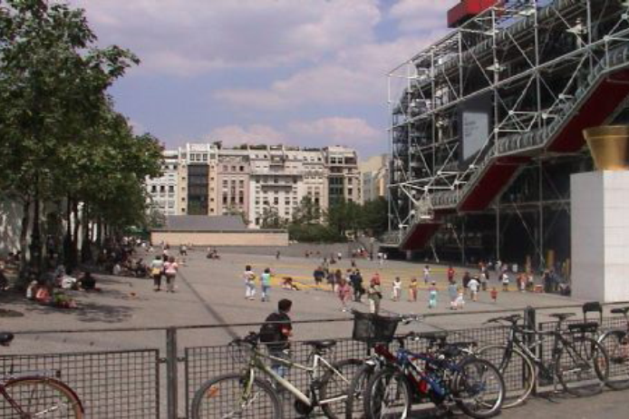 8 Paris apartment - "Pompidou Perfect" in Beaubourg/Le Marais
