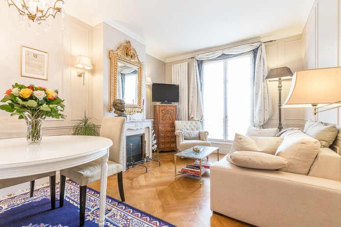 Paris apartment - "L'Etoile du 7ème" Long-Term Rental