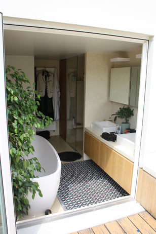 5 Paris apartment - "Le Breteuil" - A loft come true with a rooftop garden