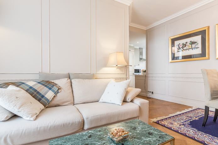 Paris apartment - "L'Etoile du 7ème" Long-Term Rental