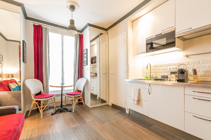 Paris apartment - "Le Petit Saint-Germain"- Long-Term Rental, One Month or More