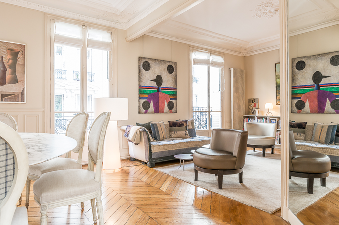 Paris apartment - "Les Beaux-Arts"